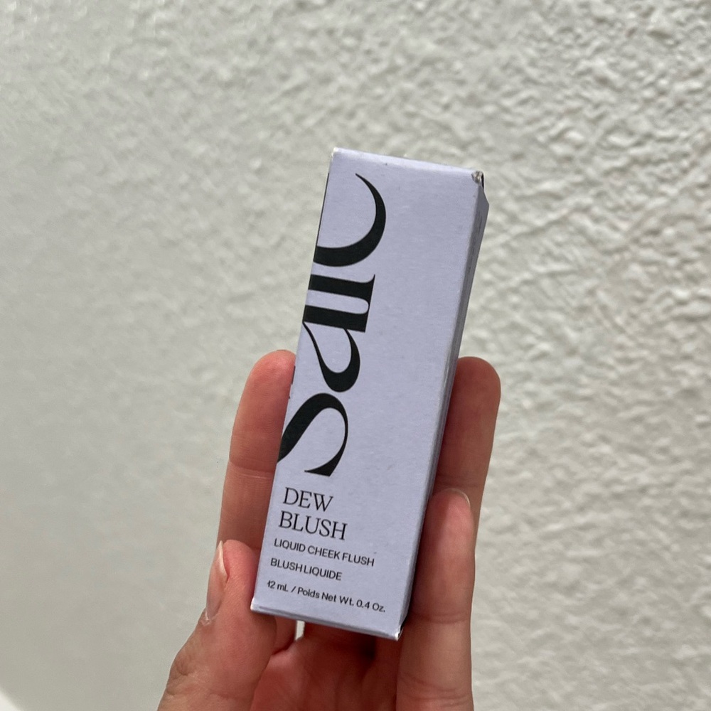 Saie dew blush